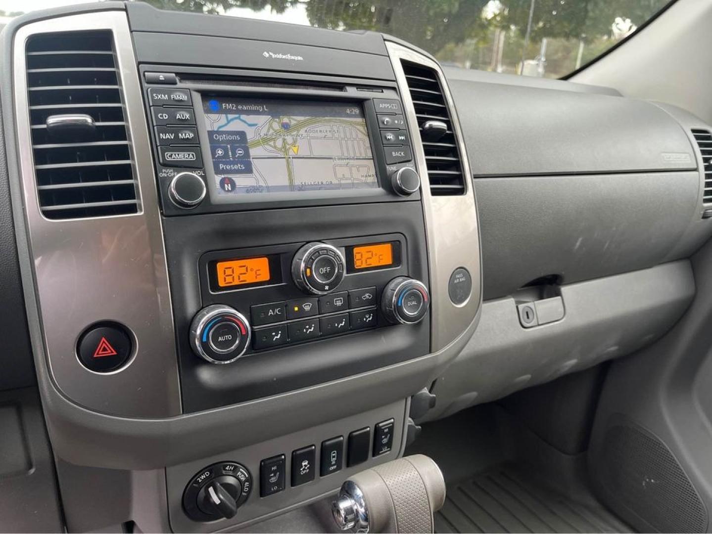 2014 Blue /Gray Nissan Frontier (1N6AD0FV2EN) , located at 5700 Curlew Drive, Norfolk, VA, 23502, (757) 455-6330, 36.841885, -76.209412 - Photo#11